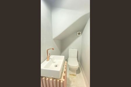 Casa para alugar com 134m², 4 quartos e 2 vagas Casa para alugar com 134m², 4 quartos e 2 vagasLavabo