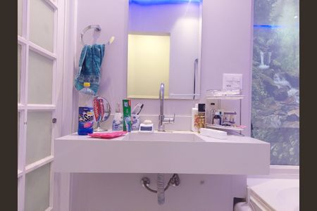 Casa à venda com 180m², 3 quartos e 3 vagas Casa à venda com 180m², 3 quartos e 3 vagasBanheiro 1