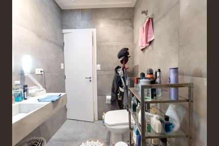 Casa à venda com 180m², 3 quartos e 3 vagas Casa à venda com 180m², 3 quartos e 3 vagasBanheiro 2