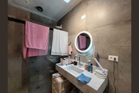 Casa à venda com 180m², 3 quartos e 3 vagas Casa à venda com 180m², 3 quartos e 3 vagasBanheiro 2