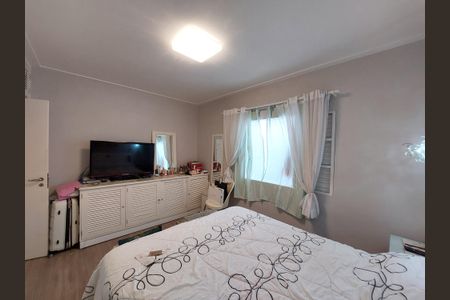 Casa à venda com 180m², 3 quartos e 3 vagas Casa à venda com 180m², 3 quartos e 3 vagasQuarto 1