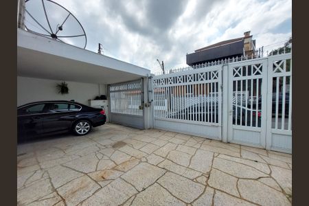 Casa à venda com 180m², 3 quartos e 3 vagas Casa à venda com 180m², 3 quartos e 3 vagasGaragem