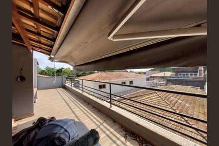 Casa à venda com 180m², 3 quartos e 3 vagas Casa à venda com 180m², 3 quartos e 3 vagasÁrea de Lazer