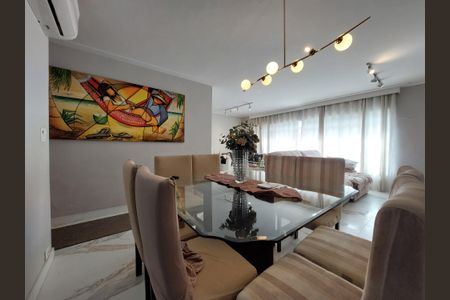 Casa à venda com 180m², 3 quartos e 3 vagas Casa à venda com 180m², 3 quartos e 3 vagasSala de Jantar