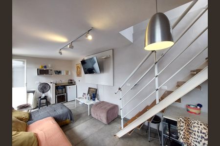 Casa à venda com 180m², 3 quartos e 3 vagas Casa à venda com 180m², 3 quartos e 3 vagasEdícula