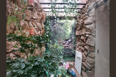 Casa à venda com 180m², 3 quartos e 3 vagas Casa à venda com 180m², 3 quartos e 3 vagasJardim de inverno - Sala de Jantar