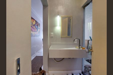 Casa à venda com 180m², 3 quartos e 3 vagas Casa à venda com 180m², 3 quartos e 3 vagasLavabo