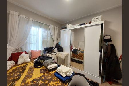 Casa à venda com 180m², 3 quartos e 3 vagas Casa à venda com 180m², 3 quartos e 3 vagasQuarto 2