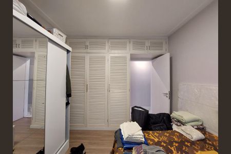 Casa à venda com 180m², 3 quartos e 3 vagas Casa à venda com 180m², 3 quartos e 3 vagasQuarto 2