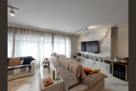 Casa à venda com 180m², 3 quartos e 3 vagas Casa à venda com 180m², 3 quartos e 3 vagasSala