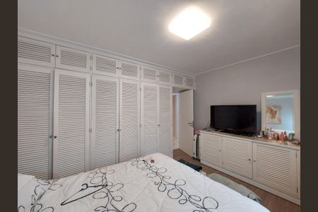 Casa à venda com 180m², 3 quartos e 3 vagas Casa à venda com 180m², 3 quartos e 3 vagasQuarto 1