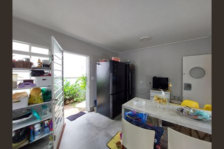 Casa à venda com 180m², 3 quartos e 3 vagas Casa à venda com 180m², 3 quartos e 3 vagasCozinha