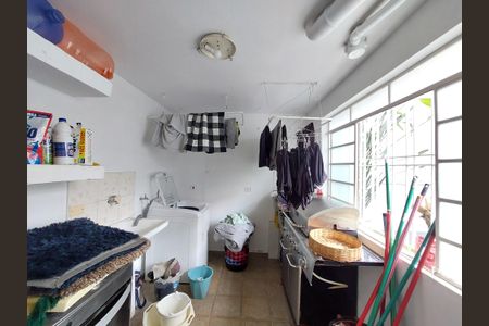 Casa à venda com 180m², 3 quartos e 3 vagas Casa à venda com 180m², 3 quartos e 3 vagasÁrea de Serviço