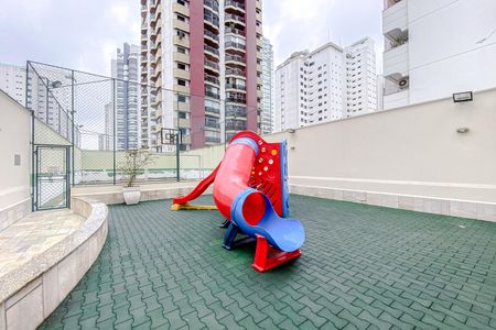 Apartamento para alugar com 170m², 4 quartos e 3 vagasÁrea comum - Playground