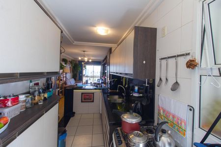 Apartamento à venda com 94m², 3 quartos e 2 vagas Apartamento à venda com 94m², 3 quartos e 2 vagasCozinha