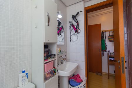 Apartamento à venda com 94m², 3 quartos e 2 vagas Apartamento à venda com 94m², 3 quartos e 2 vagasBanheiro da Suíte