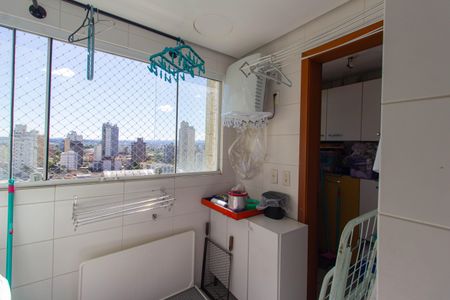 Apartamento à venda com 94m², 3 quartos e 2 vagas Apartamento à venda com 94m², 3 quartos e 2 vagasÁrea de Serviço