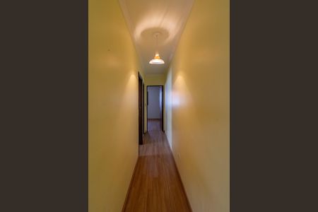 Corredor de casa à venda com 3 quartos, 181m² em Jardim Bom Clima, Guarulhos