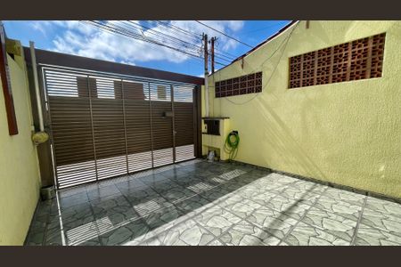 Casa à venda com 181m², 3 quartos e 2 vagas Casa à venda com 181m², 3 quartos e 2 vagasGaragem