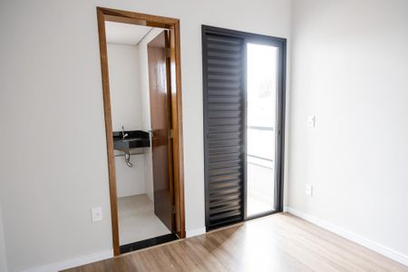 Apartamento à venda com 92m², 2 quartos e 2 vagas Apartamento à venda com 92m², 2 quartos e 2 vagasSuíte