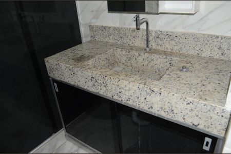 Casa à venda com 350m², 2 quartos e 1 vagaBanheiro Corredor