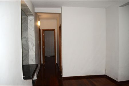 Casa à venda com 350m², 2 quartos e 1 vagaCorredor