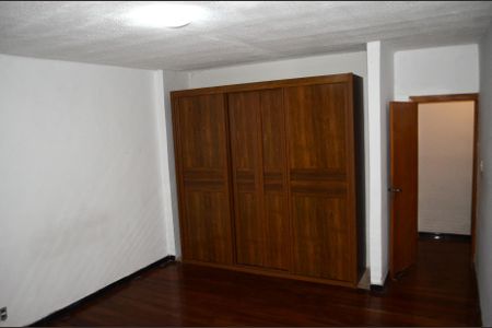 Casa à venda com 350m², 2 quartos e 1 vagaSuíte 2