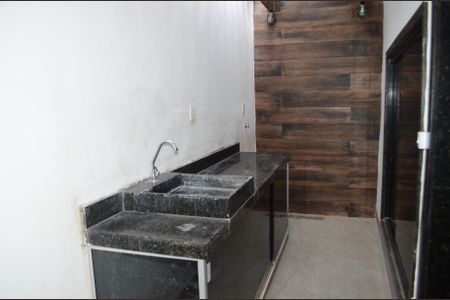 Casa à venda com 350m², 2 quartos e 1 vagaSuíte 2