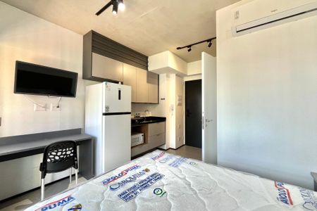 Studio para alugar com 21m², 1 quarto e sem vaga Studio para alugar com 21m², 1 quarto e sem vagaSala/Quarto