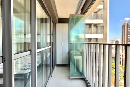 Studio para alugar com 21m², 1 quarto e sem vaga Studio para alugar com 21m², 1 quarto e sem vagaVaranda