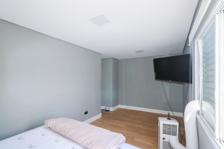 Apartamento à venda com 300m², 3 quartos e 3 vagas Apartamento à venda com 300m², 3 quartos e 3 vagasSuíte 2