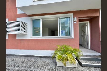 Casa de condomínio à venda com 222m², 4 quartos e 2 vagas Casa de condomínio à venda com 222m², 4 quartos e 2 vagasPlaquinha Quinto Andar
