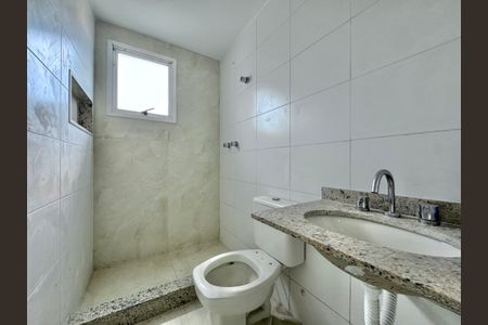 Casa de condomínio à venda com 222m², 4 quartos e 2 vagas Casa de condomínio à venda com 222m², 4 quartos e 2 vagasBanheiro da Suíte 2