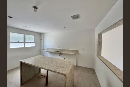 Casa de condomínio à venda com 222m², 4 quartos e 2 vagas Casa de condomínio à venda com 222m², 4 quartos e 2 vagasCozinha