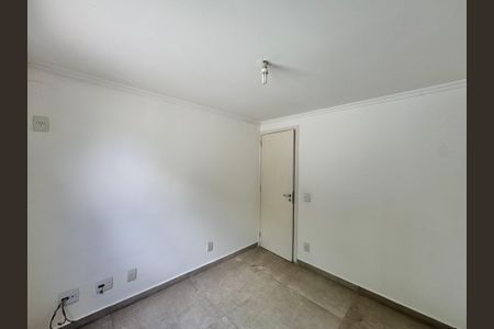 Casa de condomínio à venda com 222m², 4 quartos e 2 vagas Casa de condomínio à venda com 222m², 4 quartos e 2 vagasQuarto