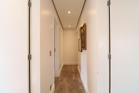 Apartamento à venda com 189m², 3 quartos e 2 vagasCorredor