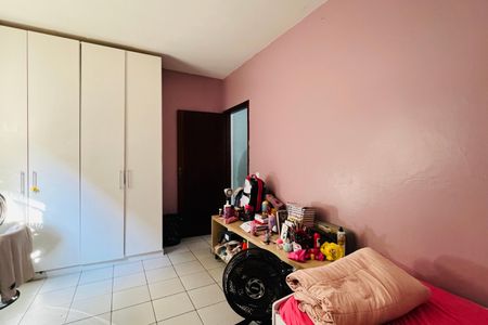 Casa à venda com 300m², 2 quartos e 2 vagas Casa à venda com 300m², 2 quartos e 2 vagasQuarto 2