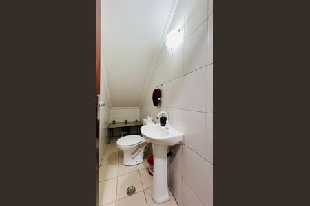Casa à venda com 300m², 2 quartos e 2 vagas Casa à venda com 300m², 2 quartos e 2 vagasLavabo