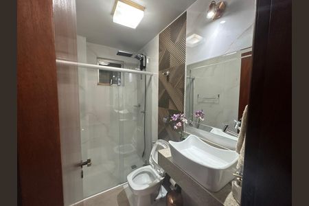 Apartamento à venda com 85m², 3 quartos e 1 vagaBanheiro 2
