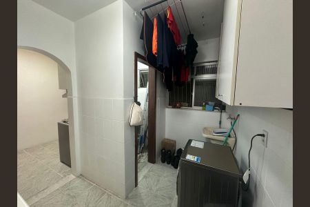 Apartamento à venda com 85m², 3 quartos e 1 vagaÁrea de Serviço