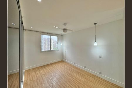 Apartamento à venda com 135m², 3 quartos e 2 vagasSuíte 1