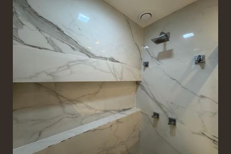 Apartamento à venda com 135m², 3 quartos e 2 vagasBanheiro da Suíte 1