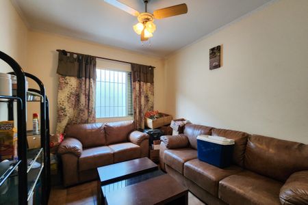 Casa à venda com 213m², 3 quartos e 4 vagasQuarto 2