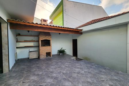 Casa à venda com 213m², 3 quartos e 4 vagasVaranda