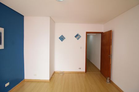 Casa à venda com 100m², 4 quartos e sem vagaSuíte