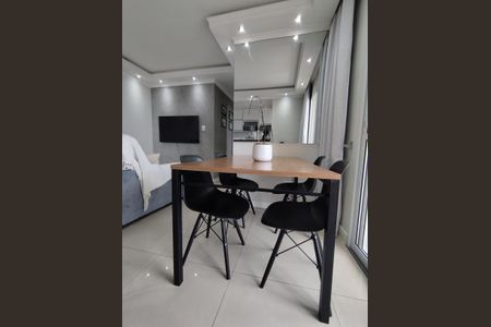 Apartamento à venda com 55m², 2 quartos e 1 vaga Apartamento à venda com 55m², 2 quartos e 1 vagaSala
