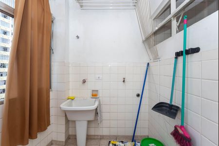 Apartamento à venda com 141m², 2 quartos e 1 vaga Apartamento à venda com 141m², 2 quartos e 1 vagaÁrea de Serviço