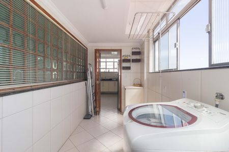Apartamento à venda com 136m², 3 quartos e 1 vagaÁrea de Serviço