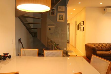 Apartamento à venda com 200m², 3 quartos e 3 vagasSala