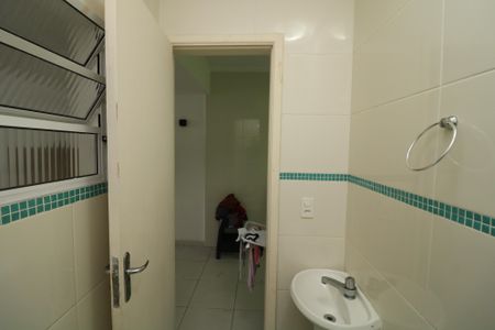 Casa à venda com 190m², 3 quartos e 4 vagasBanheiro 2
